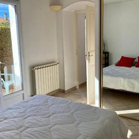 Charmant T4 Avec Jardin Port Frejus Frejus